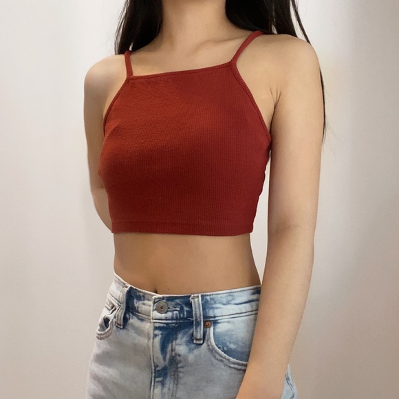 Brown cropped tank top - Picture 2 of 3